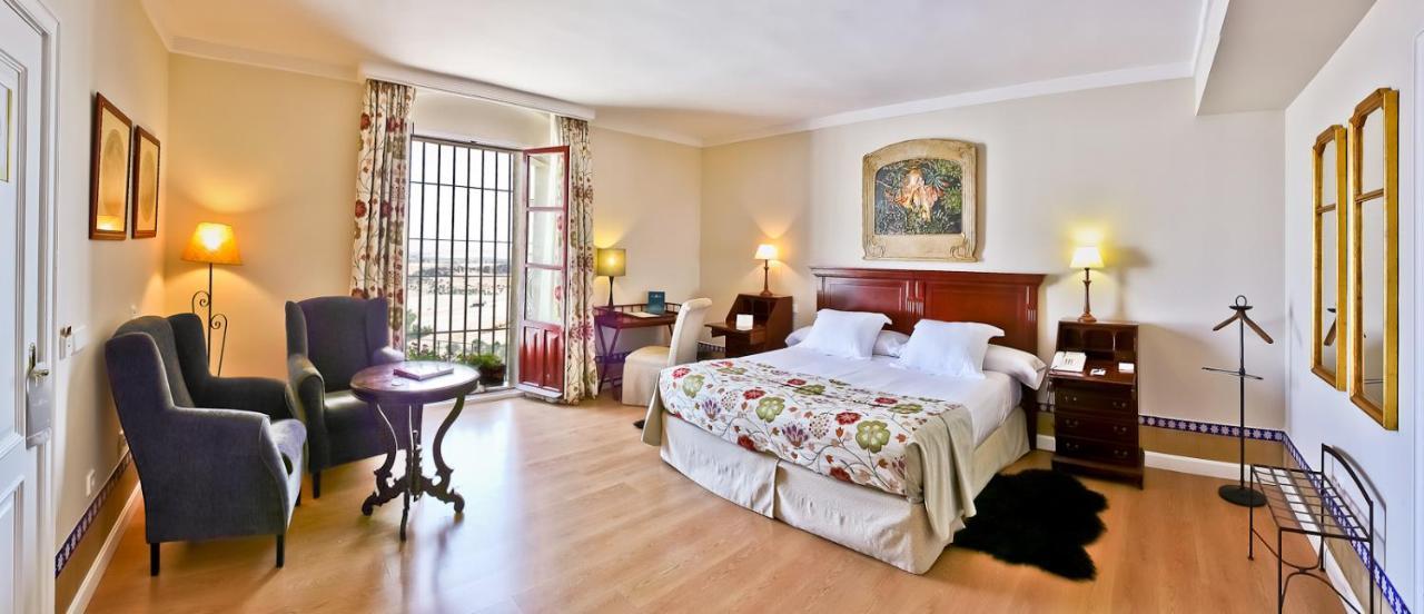 Hotel Alcazar De La Reina Carmona  Dış mekan fotoğraf