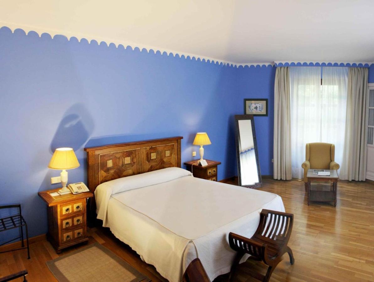 Hotel Alcazar De La Reina Carmona  Dış mekan fotoğraf