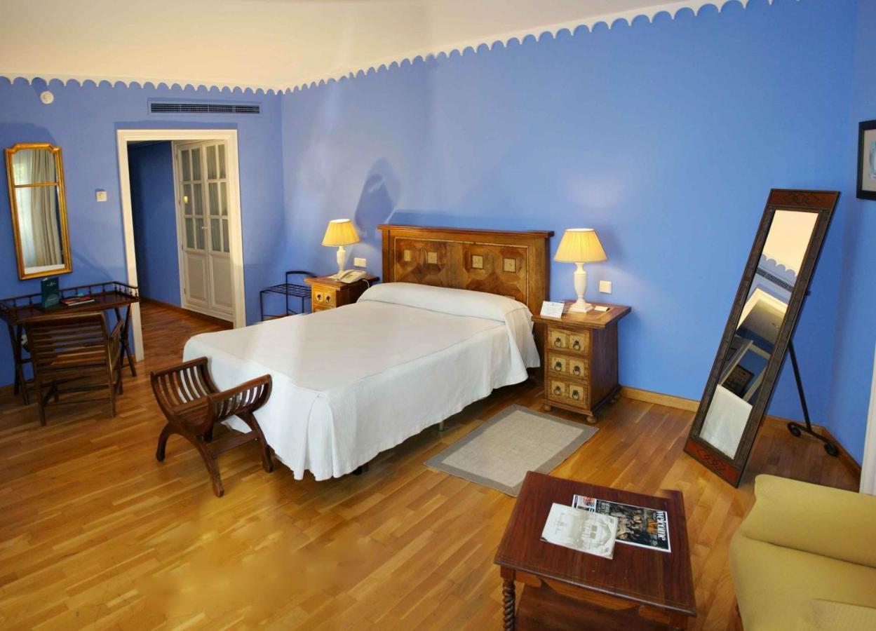Hotel Alcazar De La Reina Carmona  Dış mekan fotoğraf