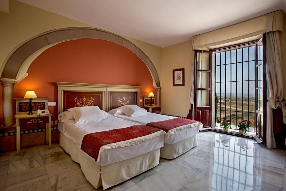 Hotel Alcazar De La Reina Carmona  Dış mekan fotoğraf