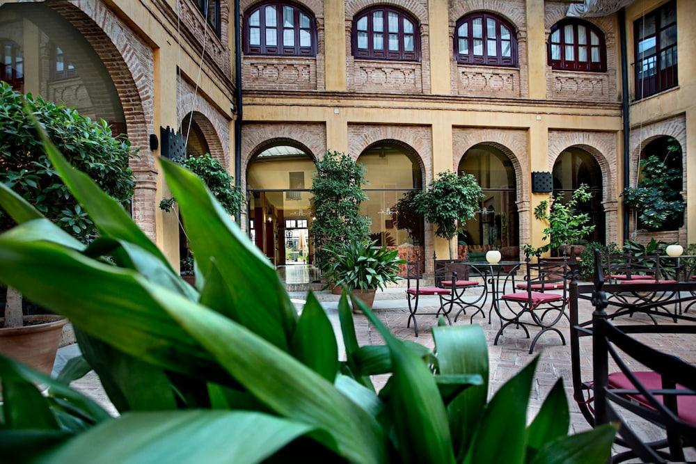 Hotel Alcazar De La Reina Carmona  Dış mekan fotoğraf